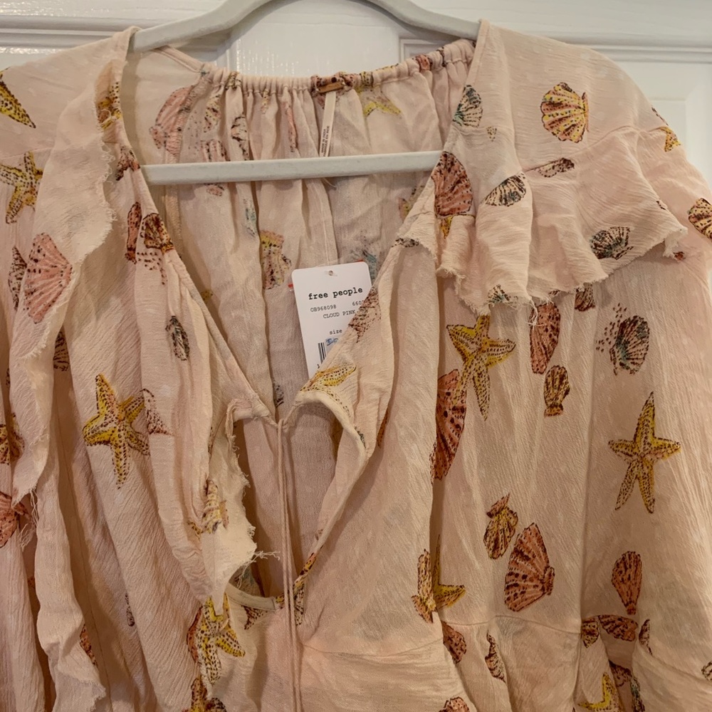 NWT Free People Seashell Top/Tunic